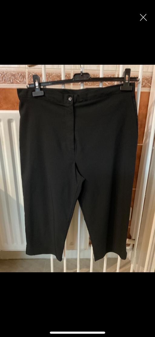  — Ladies 3/4 trousers