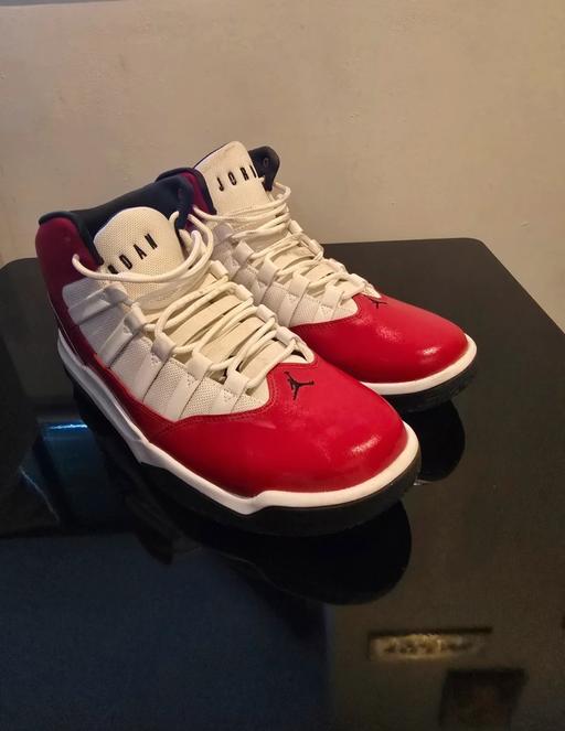  — Jordan Max Aura red white size EUR 45 worn go