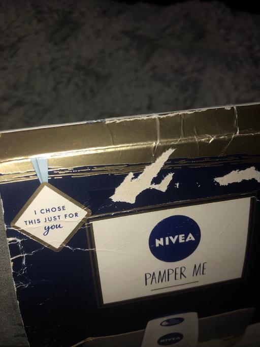  — Nivea gift set