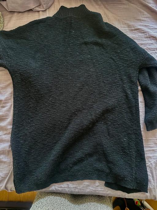  — Elegant Black Sweater with a slit
