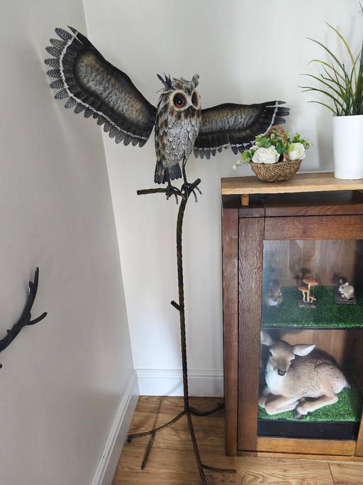  — metal owl house or garden was £200