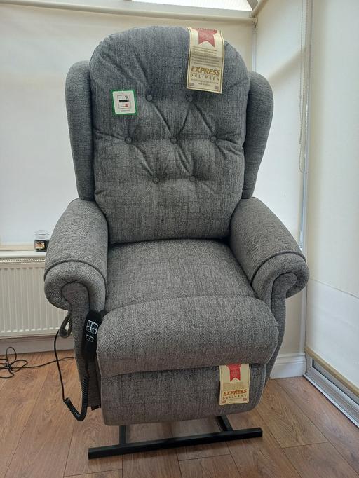  — electric rise and recliner chair