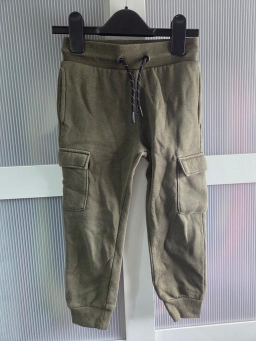  — Age 4-5 F&F khaki joggers