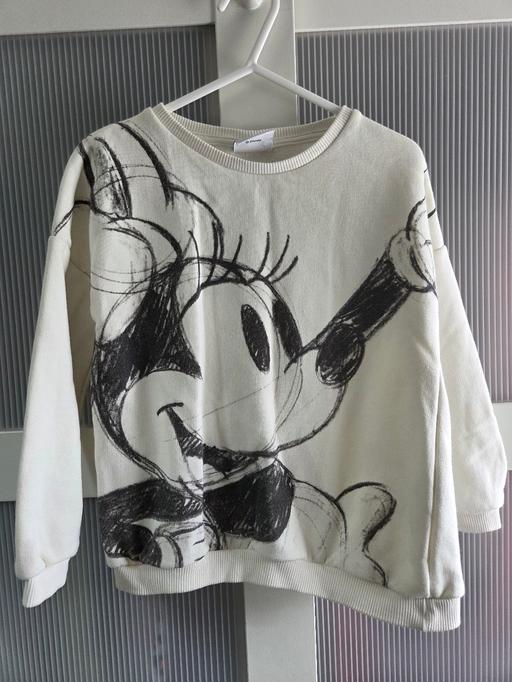  — Age 4-5 F&F Disney sweater