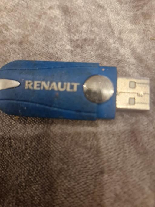  — Renault usb