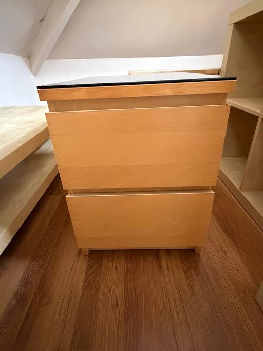  — IKEA bedside unit malm has optional glass top