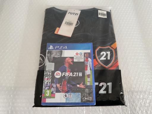  — FIFA 21 game for PS4 and a FUT 21 shirt