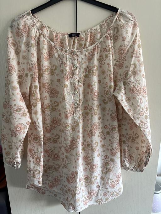  — Ladies blouse