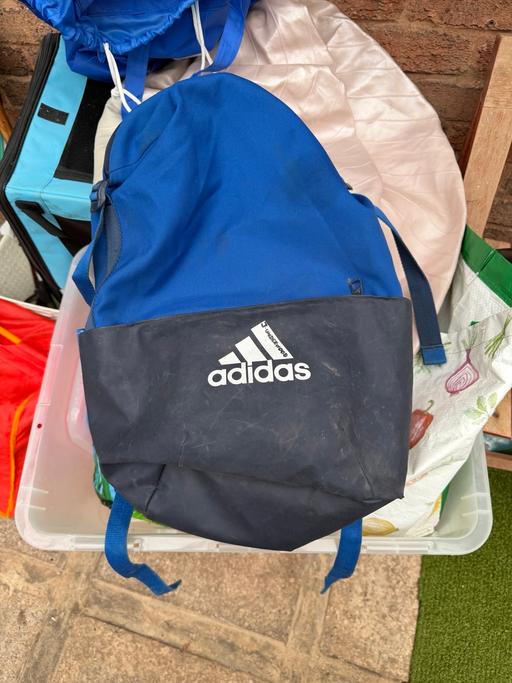  — Adidas shoulder bag