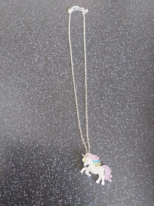  — Girls unicorn necklace