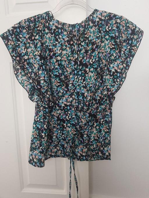  — Peacocks green floral top - size 10