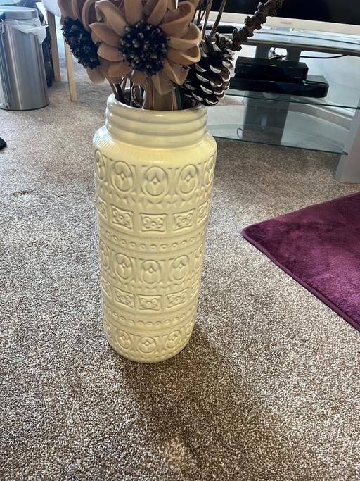  — Antique vase