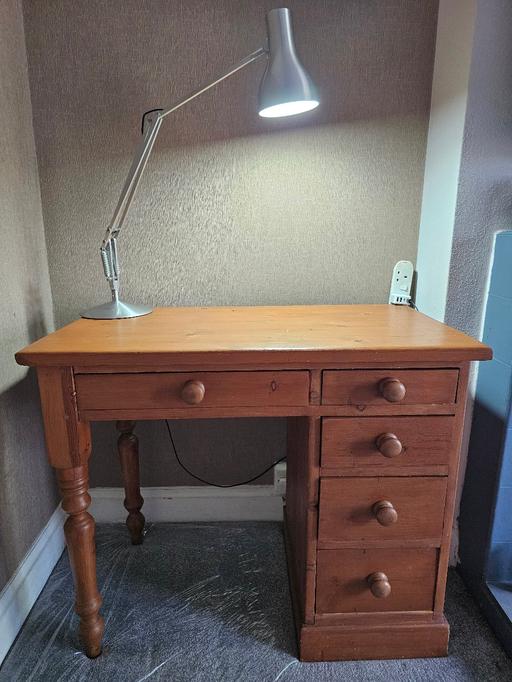  — Nice refurbished wooden desk