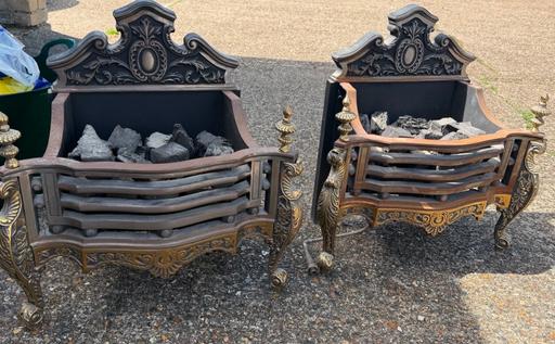  — Fire-place basket 