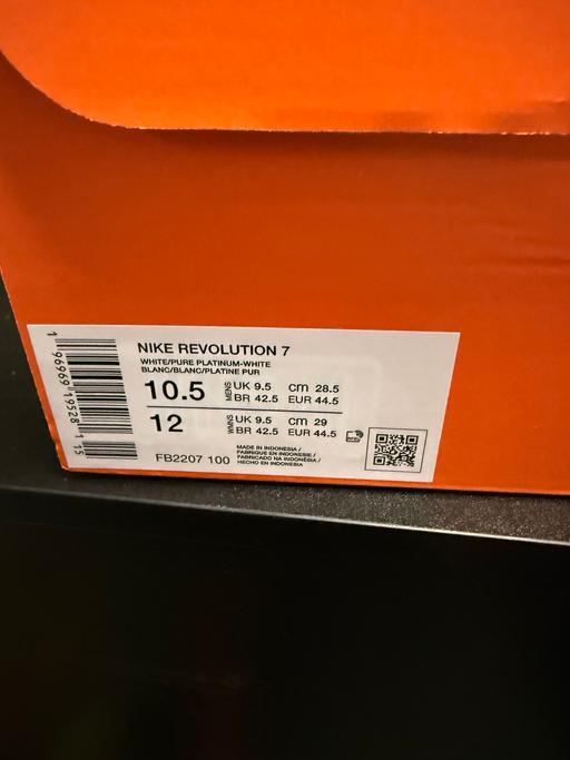  — Men’s Nike revolution 7 trainers Uk size 9.5