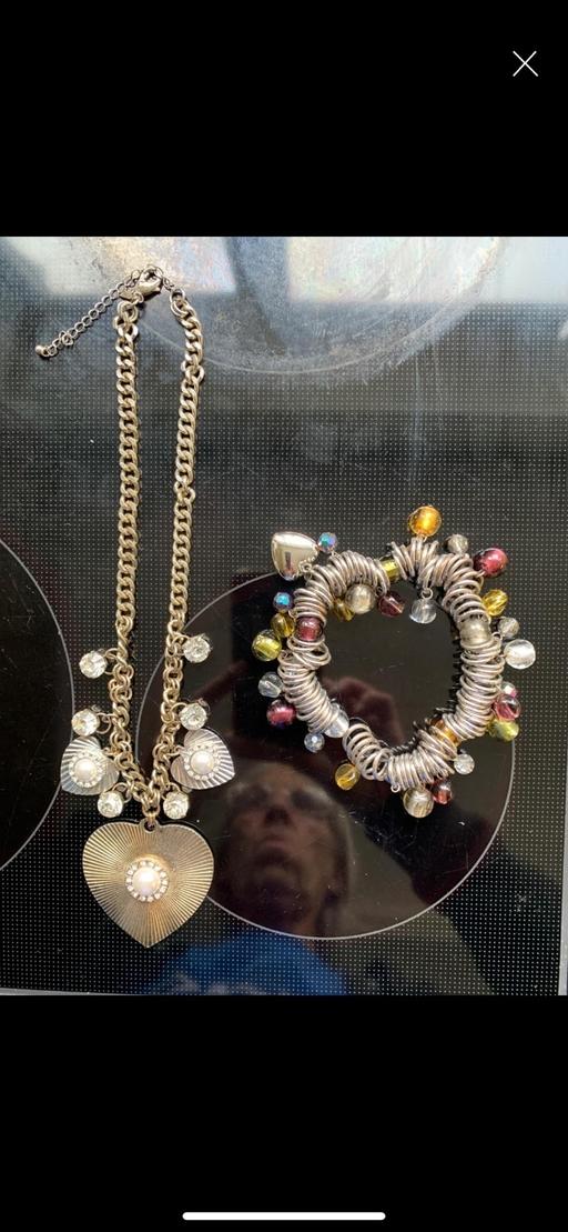  — Costume necklace and bracelet