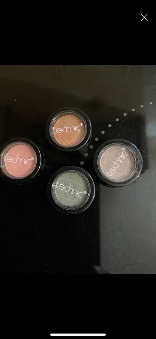  — Technic eyeshadows
