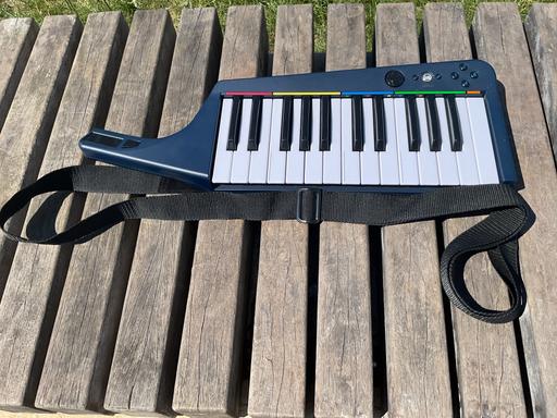  — Electronic Keytar