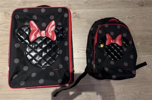  — Samsonite pull along Minnie Mouse luggage set