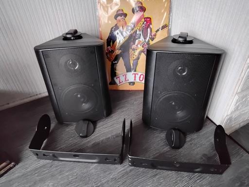 — speakers herdio & wall brackets