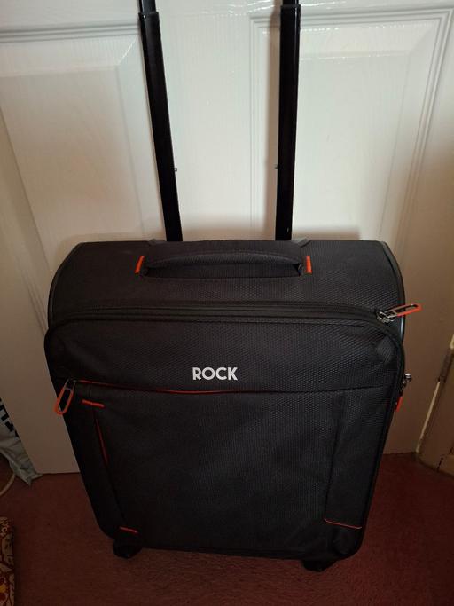 — cabin suitcase