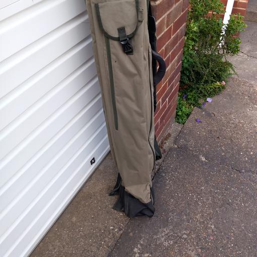  — Korum 6ft 3" Holdall,will take 5 rods.