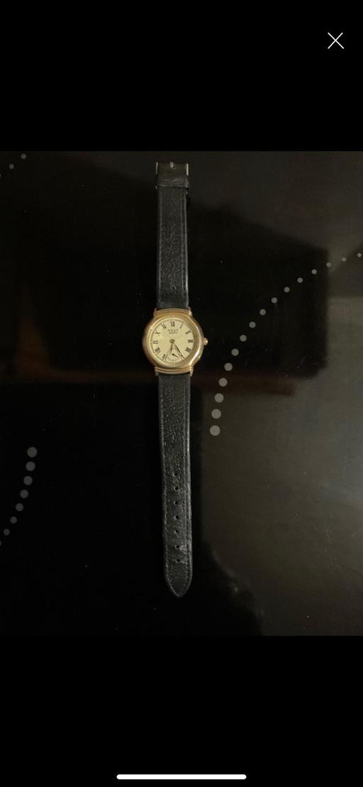  — Ladies watch