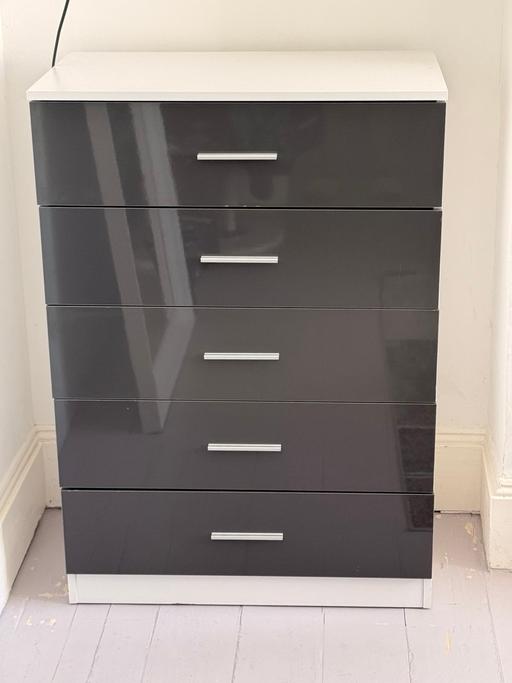  — Grey Gloss 5 Drawer Chest of Drawes