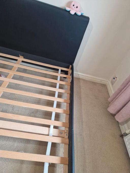  — black leather double bed frame & mattress 