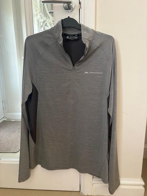  — Long sleeve top