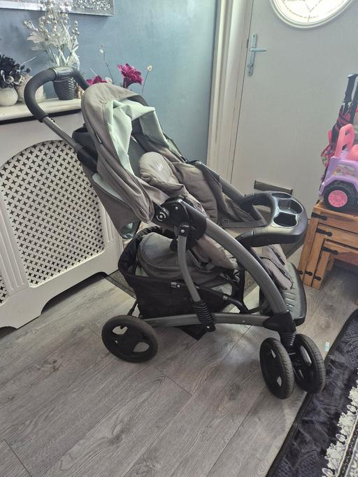  — Graco pushchair