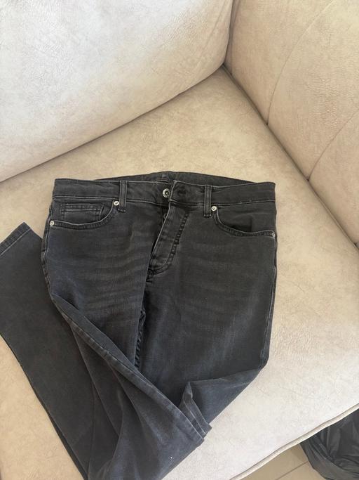  — Men’s jeans