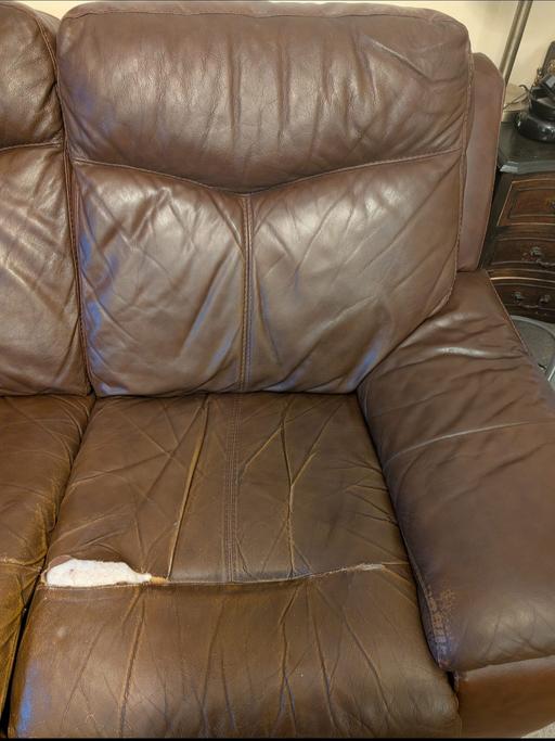  — Reclining Sofa