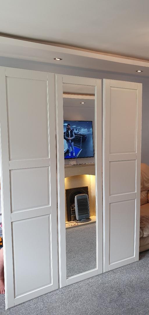  — IKEA TYSSEDAL THREE DOOR