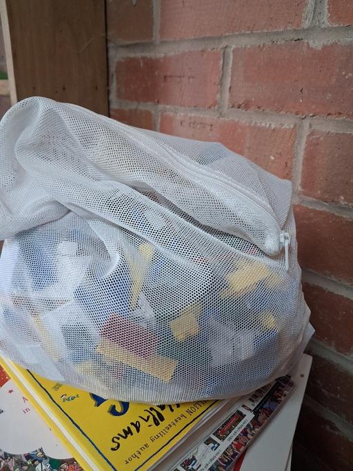  — lego bag mixed