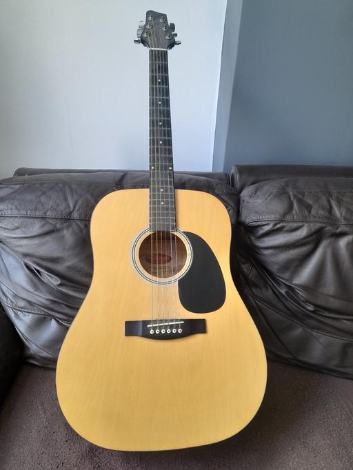  — acoustic guitar