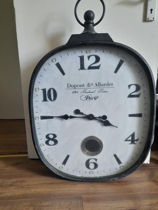  — large clock