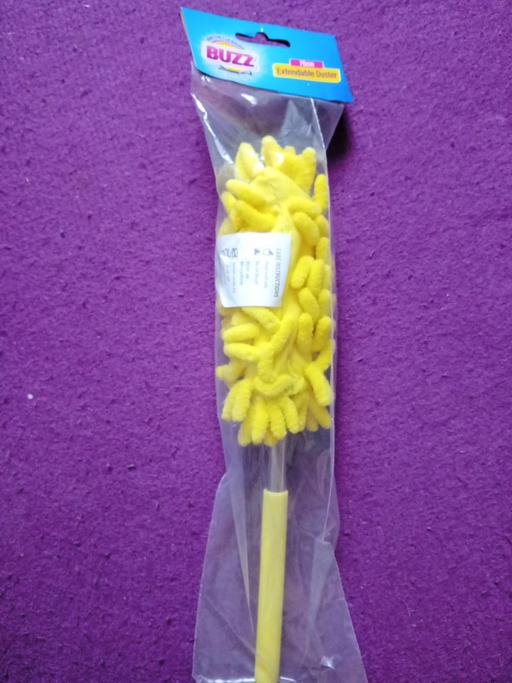  — brand new Extendable Duster