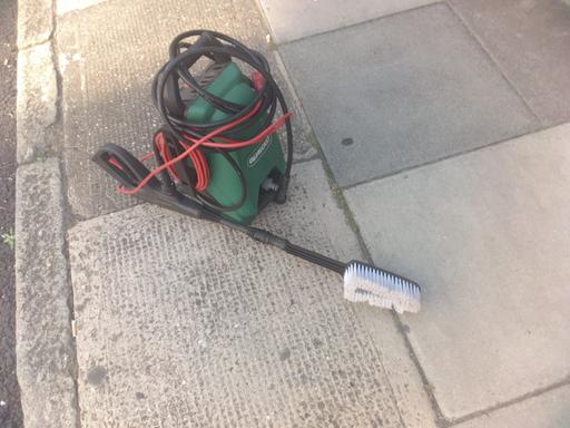  — Qualcast Compact Corded Electric Water Press