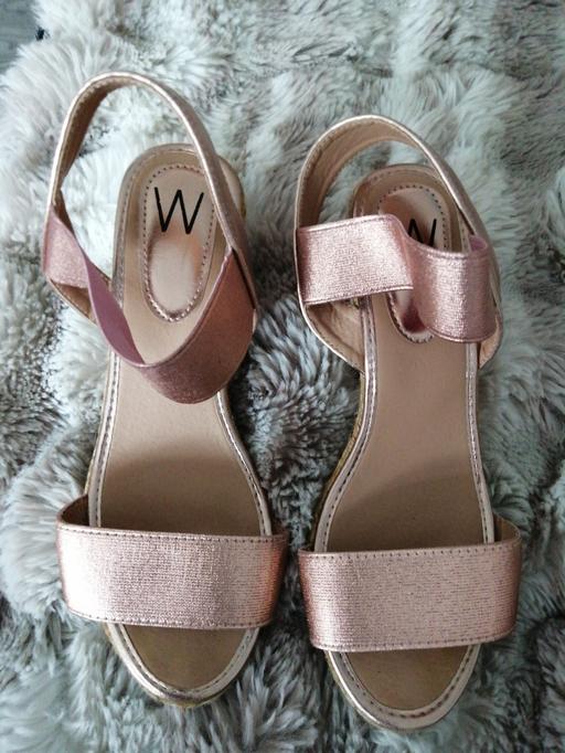 — ladies think about size *4*