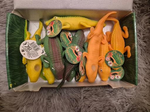  — new 12 x Stretchy Crocodiles