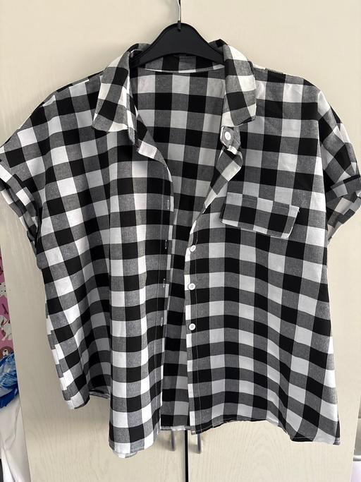 — Ladies blouse
