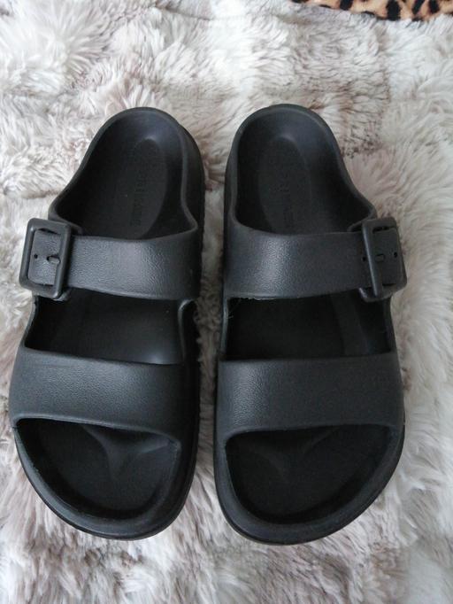  — ladies size *4*