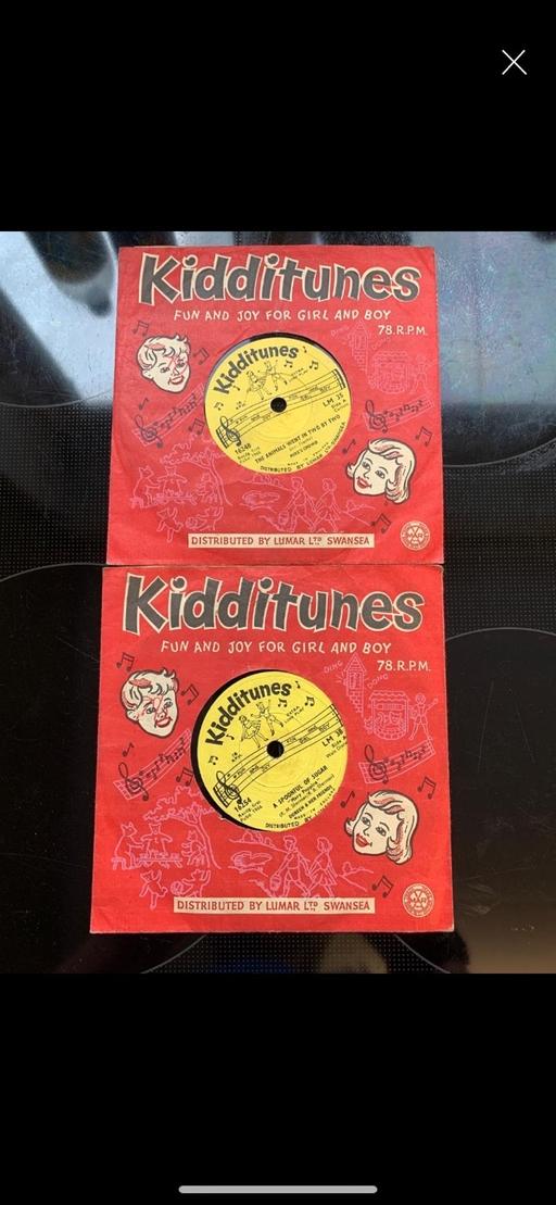  — Vinyl records vintage