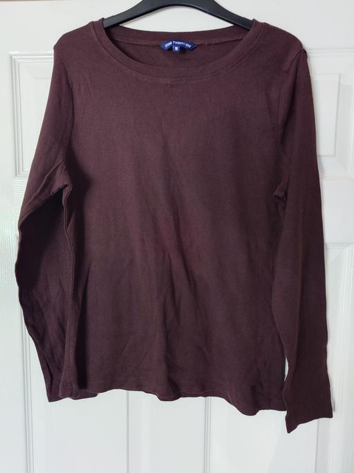  — Women's brown long sleeve top size 18