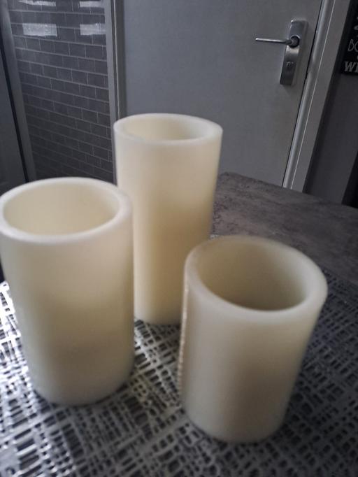  — colour changing candles