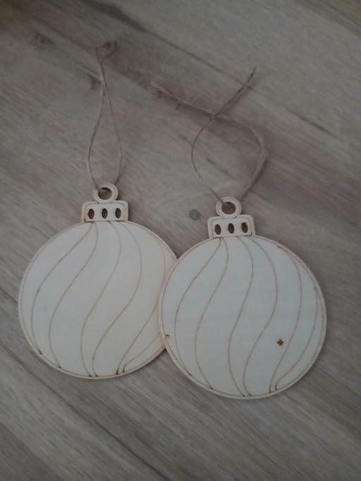  — Craft Your Own Baubles New