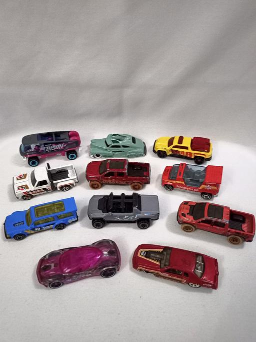  — HOT WHEELS SMALL INTERESTING LOT X11.