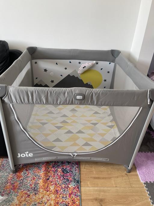  — Joie playpen