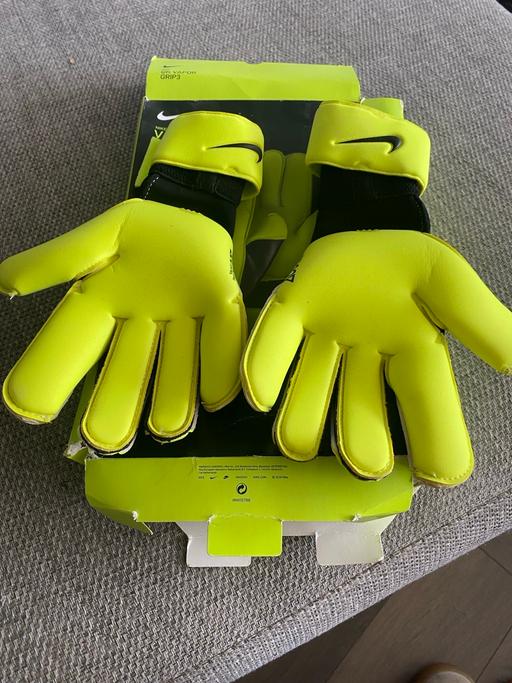  — Nike Goalie Gloves